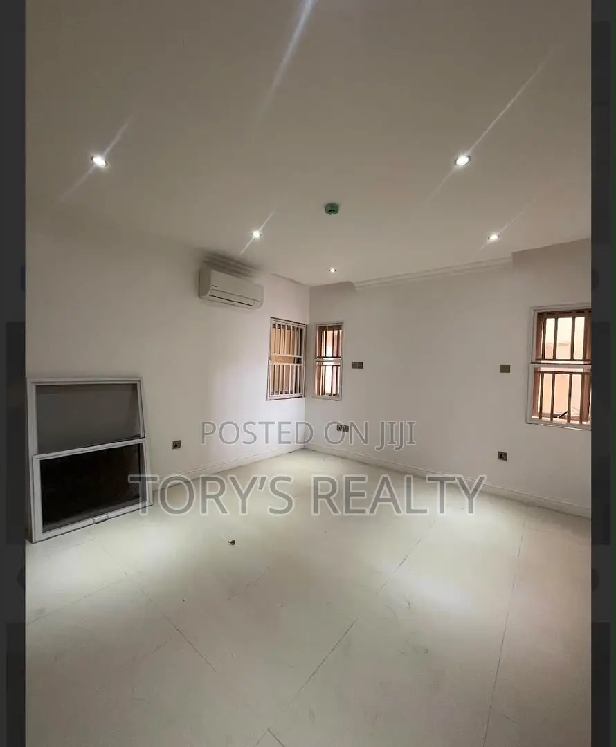 3bdrm Apartment in Ikoyi S.W for rent in Ikoyi S.W