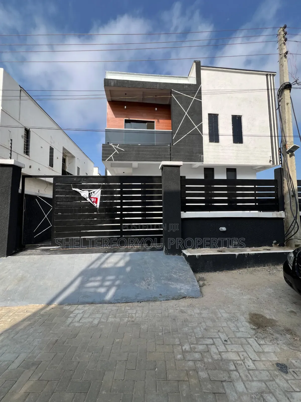 5bdrm Duplex in Lekki Phase 1 for sale in Lekki Phase 1