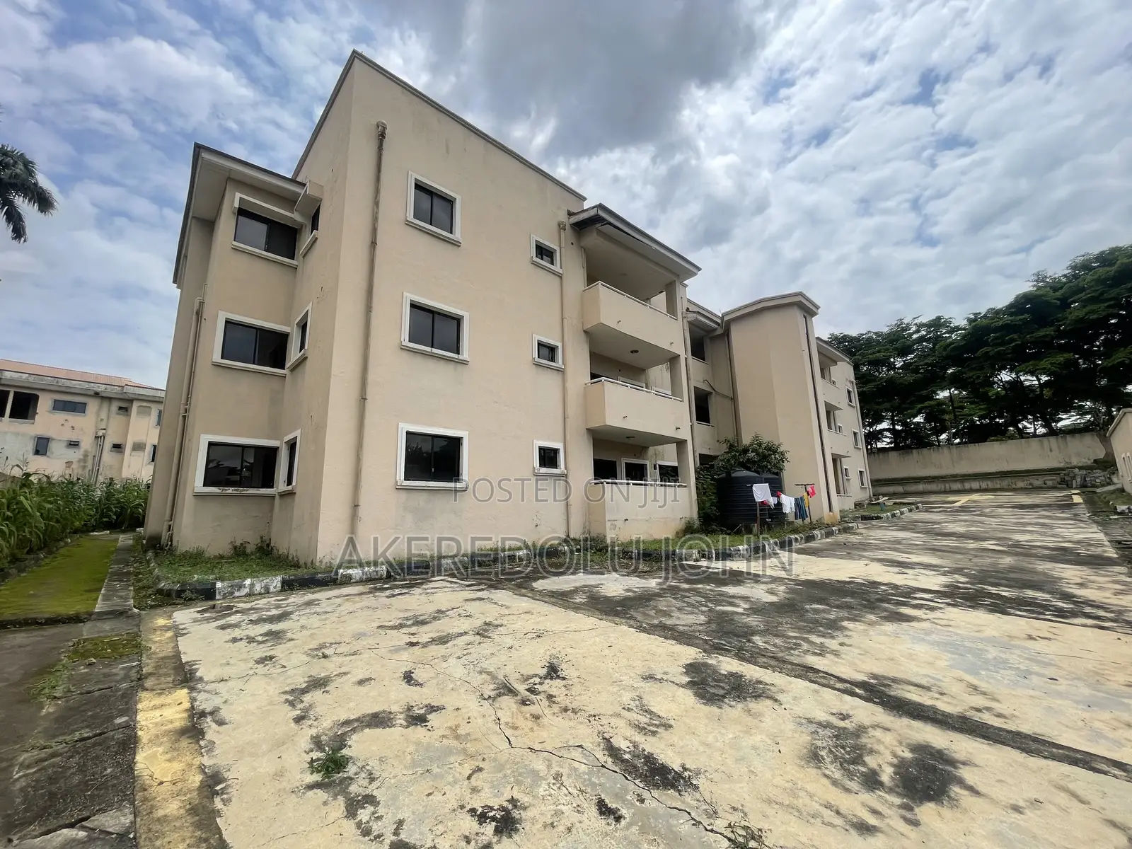 20bdrm Block of Flats in Wuse 2 for sale in Wuse 2
