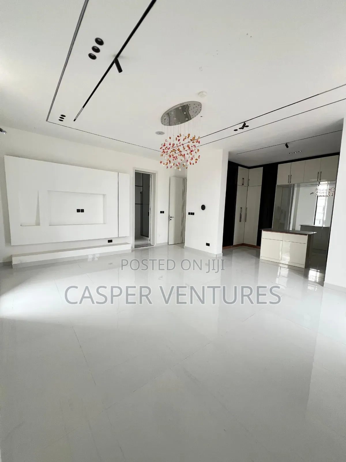 6bdrm Duplex in Pinnock Beach, Osapa london for sale in Osapa london