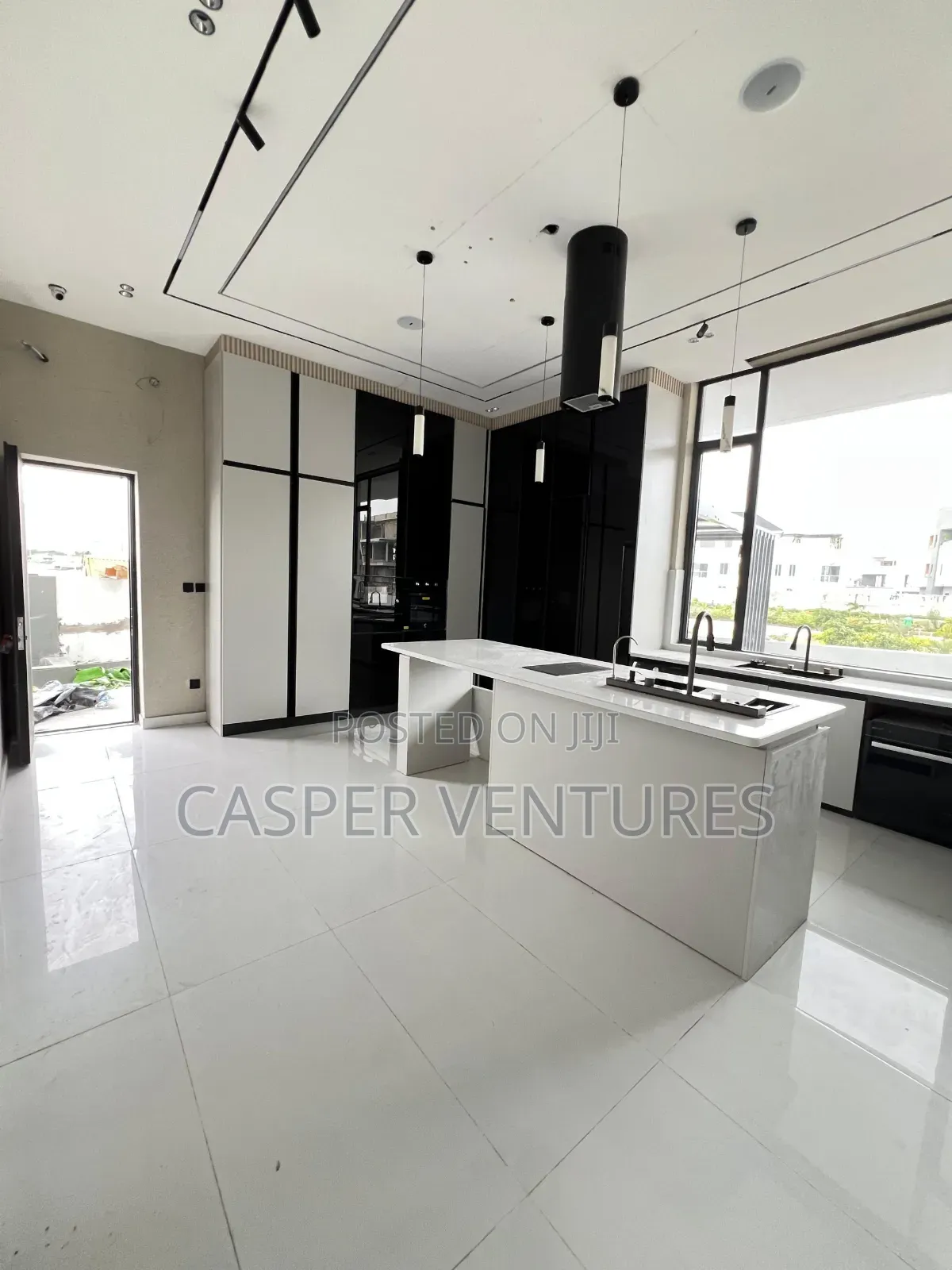 6bdrm Duplex in Pinnock Beach, Osapa london for sale in Osapa london