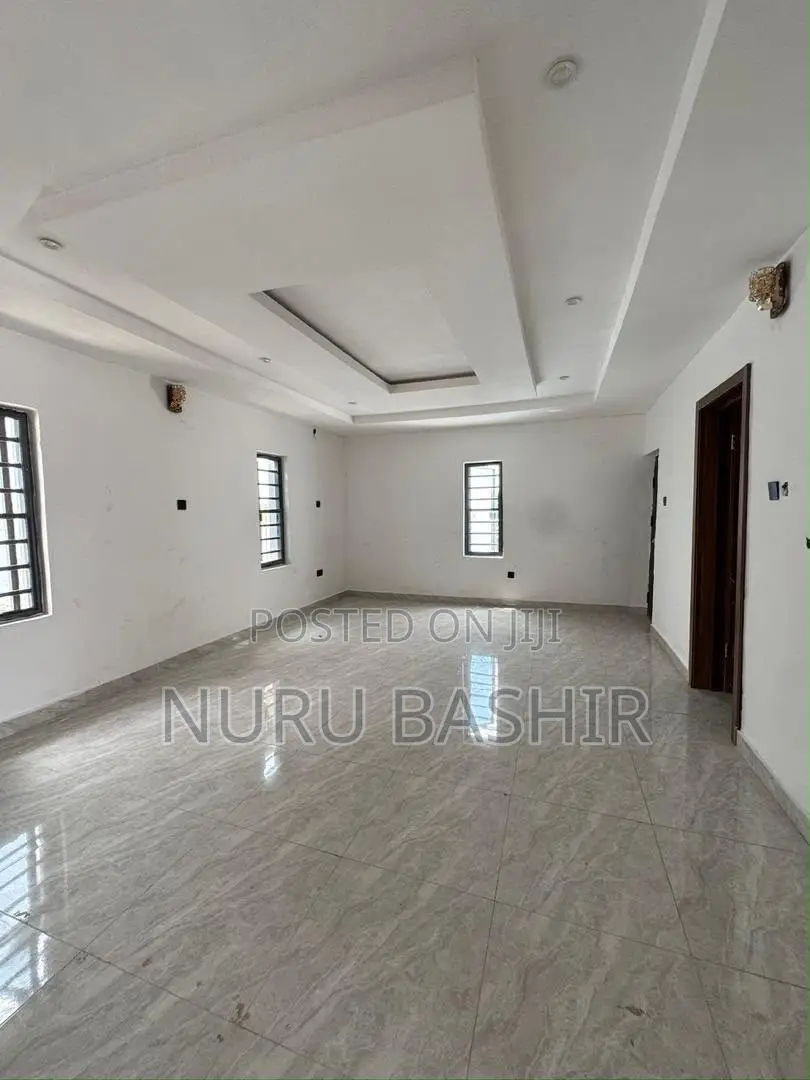 4bdrm Duplex in Onikoko, Agodi for sale in Agodi