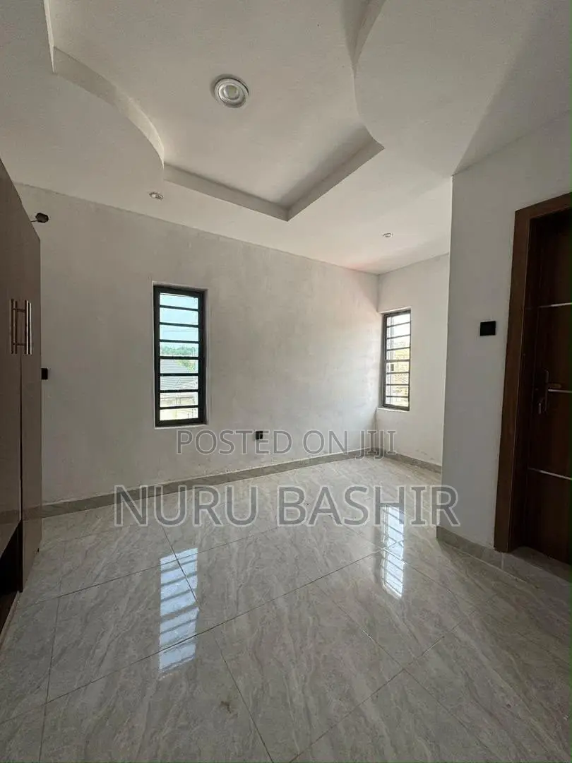 4bdrm Duplex in Onikoko, Agodi for sale in Agodi
