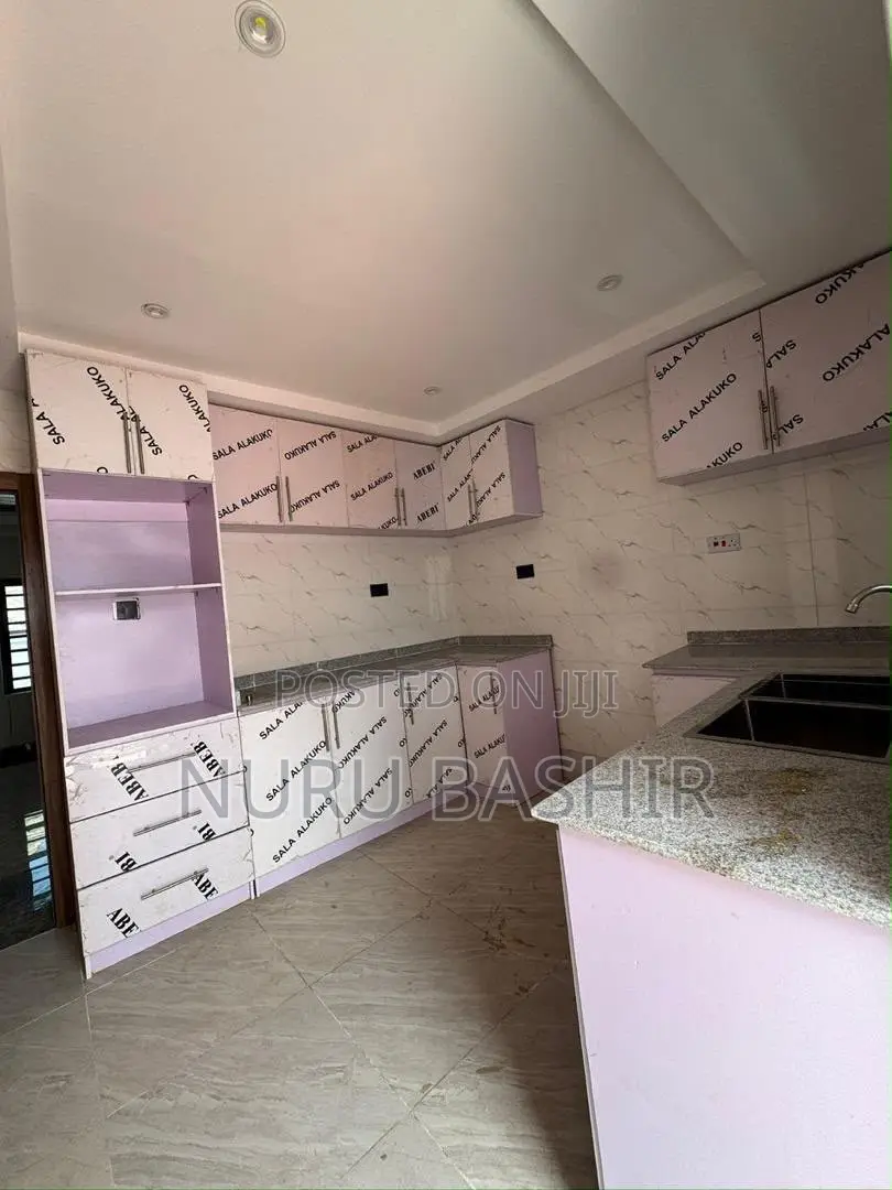 4bdrm Duplex in Onikoko, Agodi for sale in Agodi