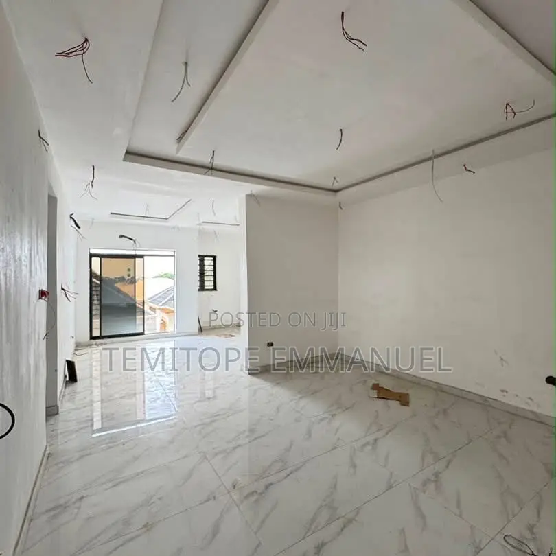 Furnished 2bdrm Apartment in GRA Phase 2 Shangisha for sale in GRA Phase 2 Shangisha
