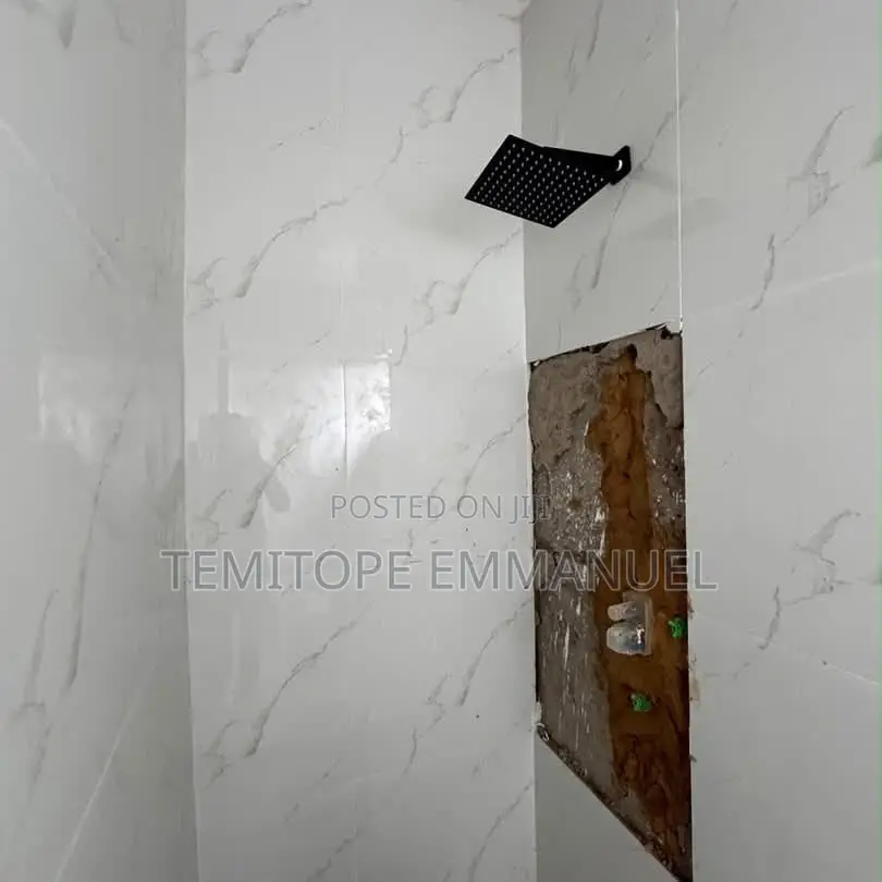 Furnished 2bdrm Apartment in GRA Phase 2 Shangisha for sale in GRA Phase 2 Shangisha