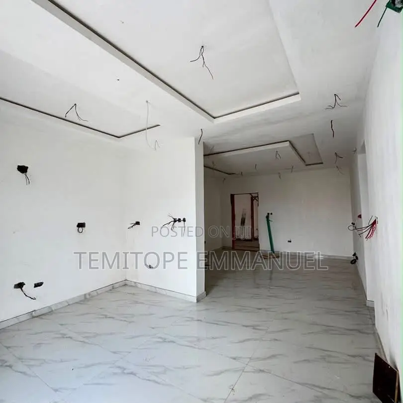 Furnished 2bdrm Apartment in GRA Phase 2 Shangisha for sale in GRA Phase 2 Shangisha
