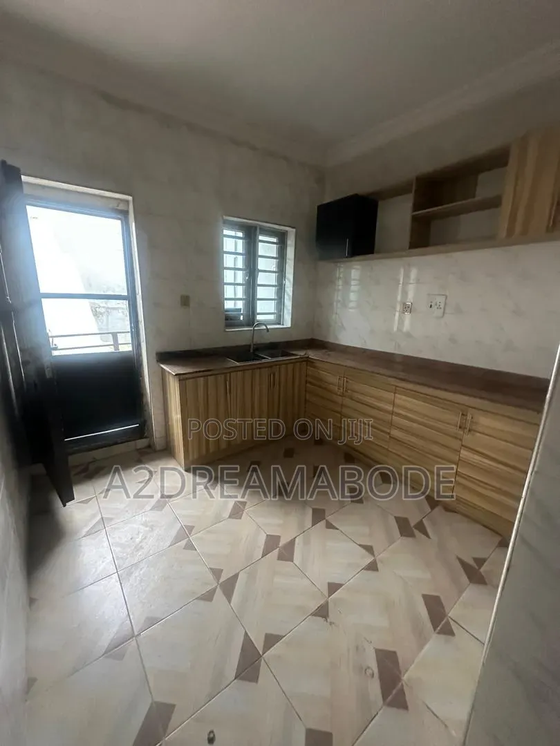 3bdrm Apartment in Gbagada, Millenuim/UPS for rent in Millenuim/UPS