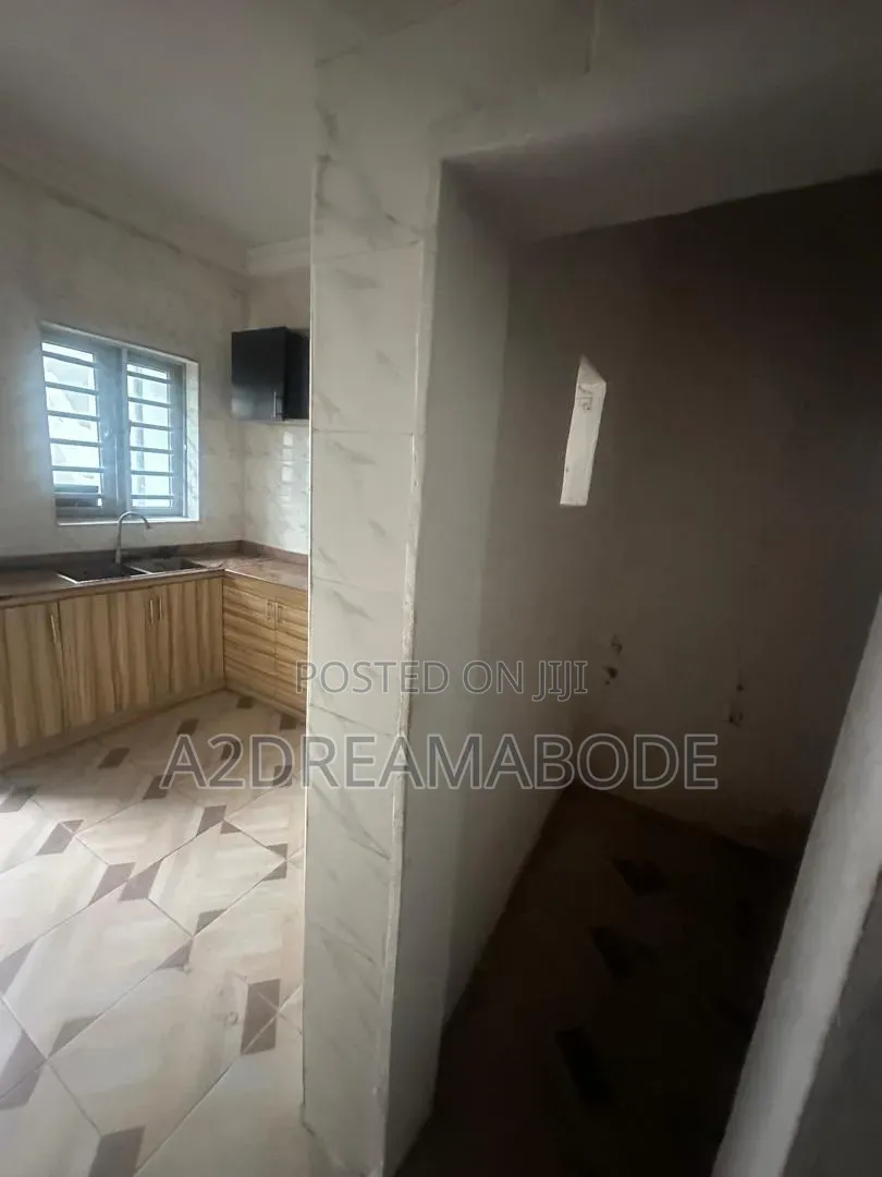 3bdrm Apartment in Gbagada, Millenuim/UPS for rent in Millenuim/UPS