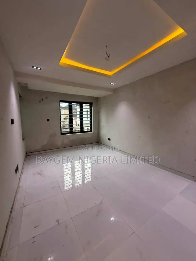 2bdrm Apartment in Ikate-Elegushi for sale in Ikate-Elegushi