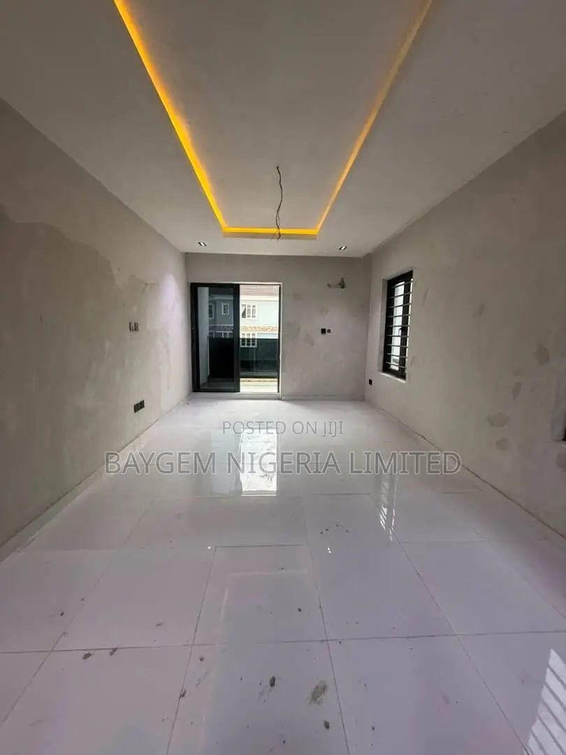 2bdrm Apartment in Ikate-Elegushi for sale in Ikate-Elegushi