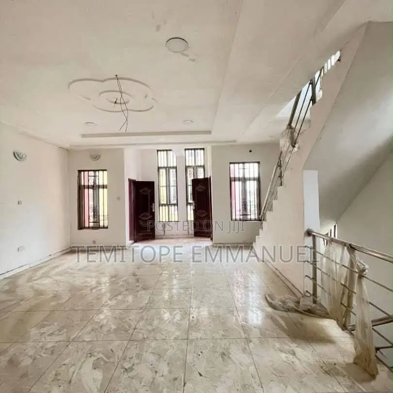 Furnished 4bdrm Duplex in Yaba for sale in Yaba