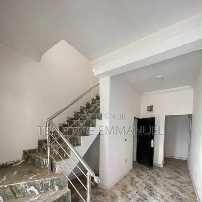 Furnished 4bdrm Duplex in Yaba for sale in Yaba
