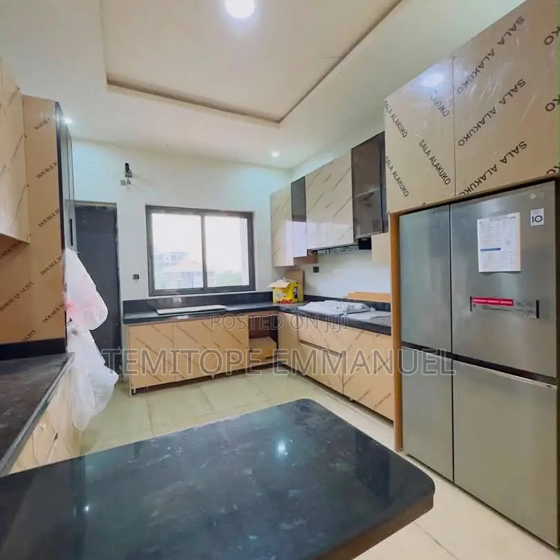 Furnished 4bdrm Penthouse in Ikeja GRA for sale in Ikeja GRA
