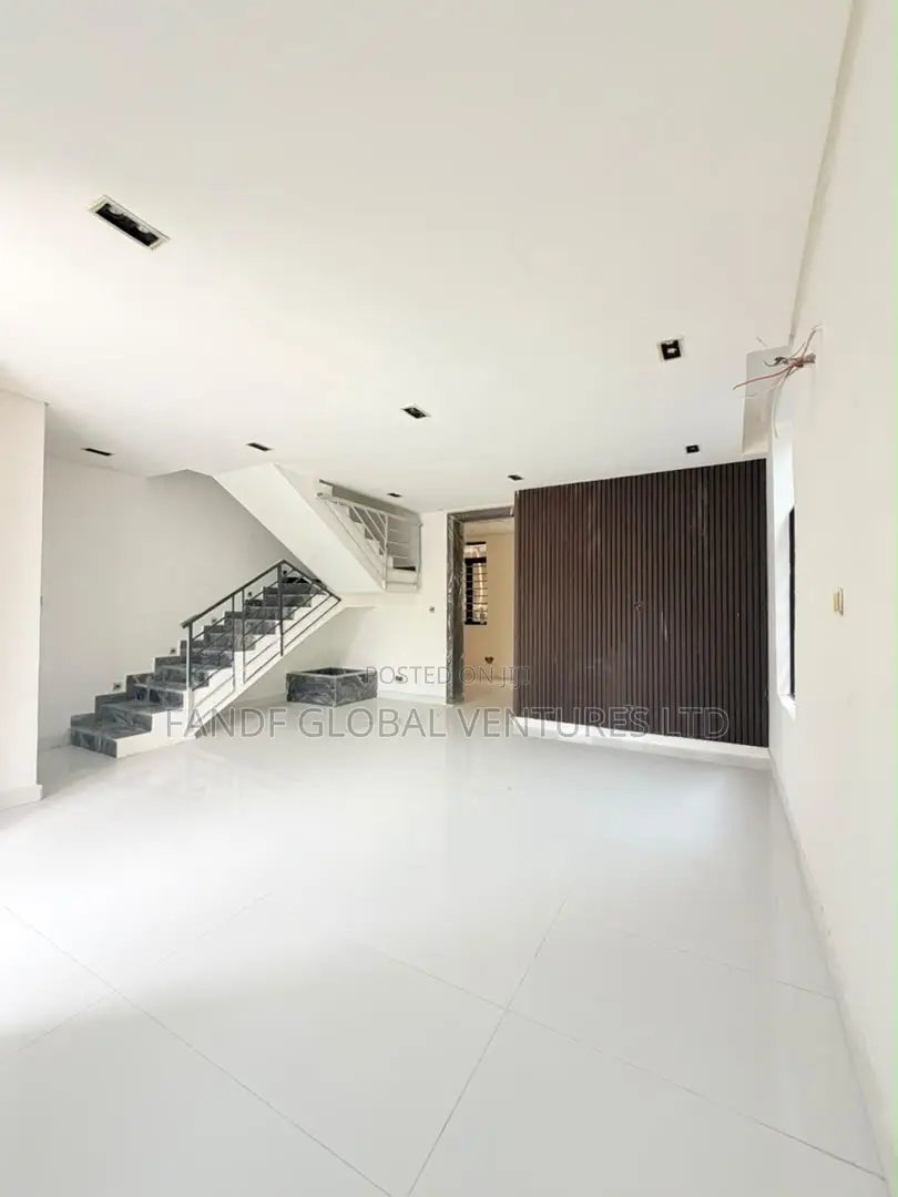 4bdrm Duplex in Gbagada for sale in Gbagada