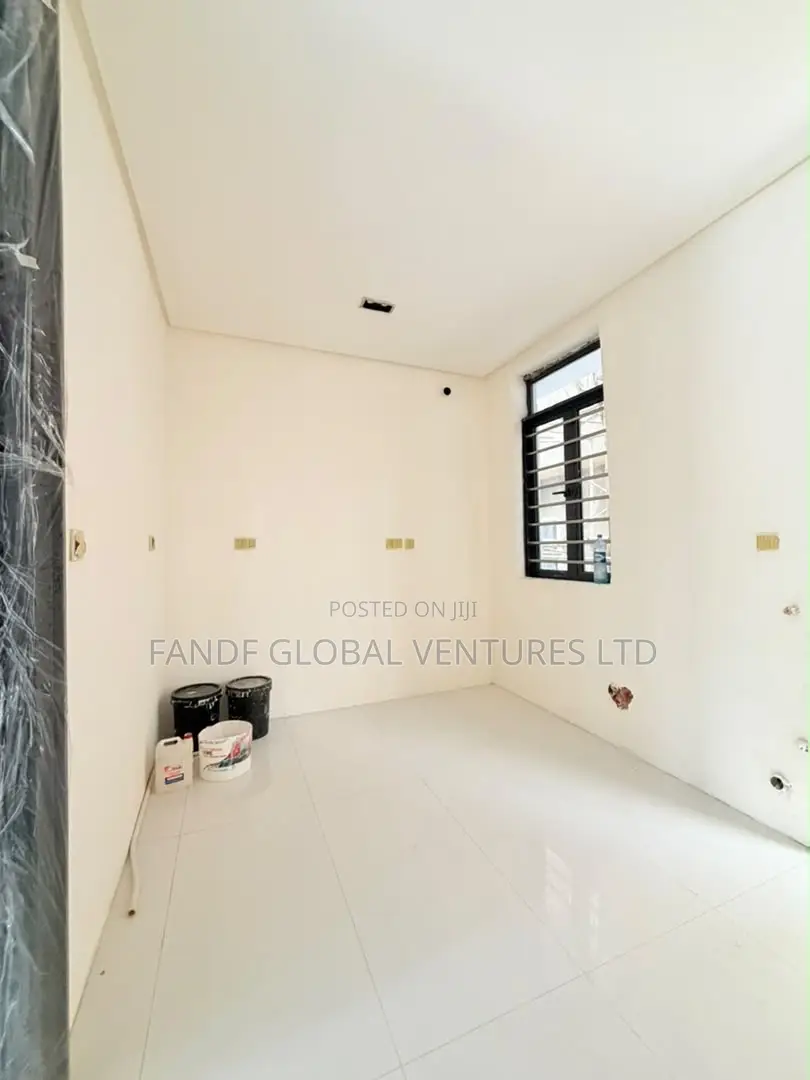 4bdrm Duplex in Gbagada for sale in Gbagada
