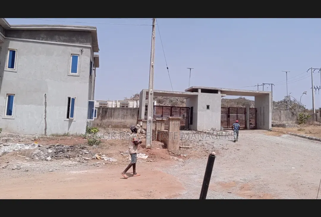 3bdrm Block of Flats in Kiami for sale in Kiami