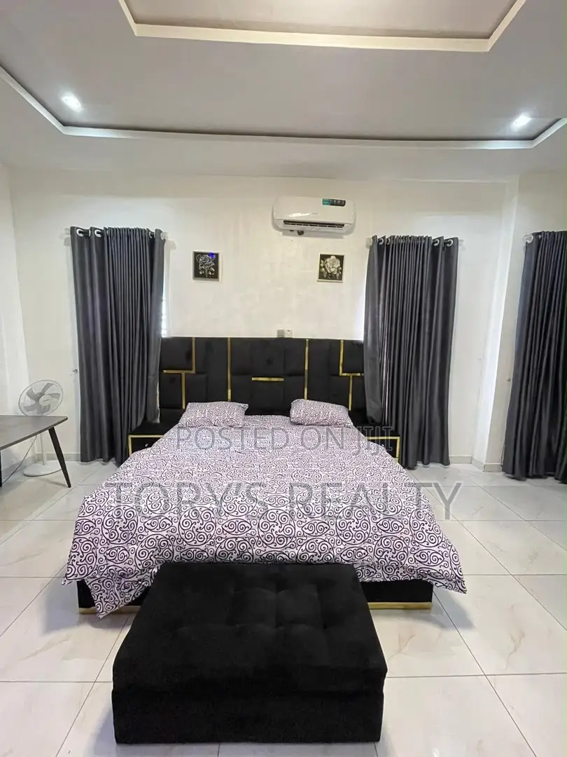 4bdrm Duplex in Ikota for rent in Ikota