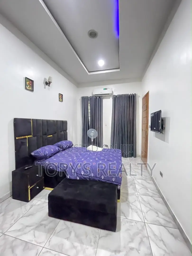 4bdrm Duplex in Ikota for rent in Ikota