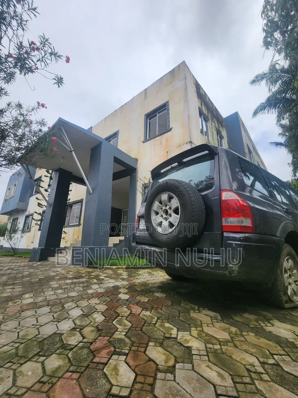 A School for Sale at Ajah on a 1332sqm in Olokonla