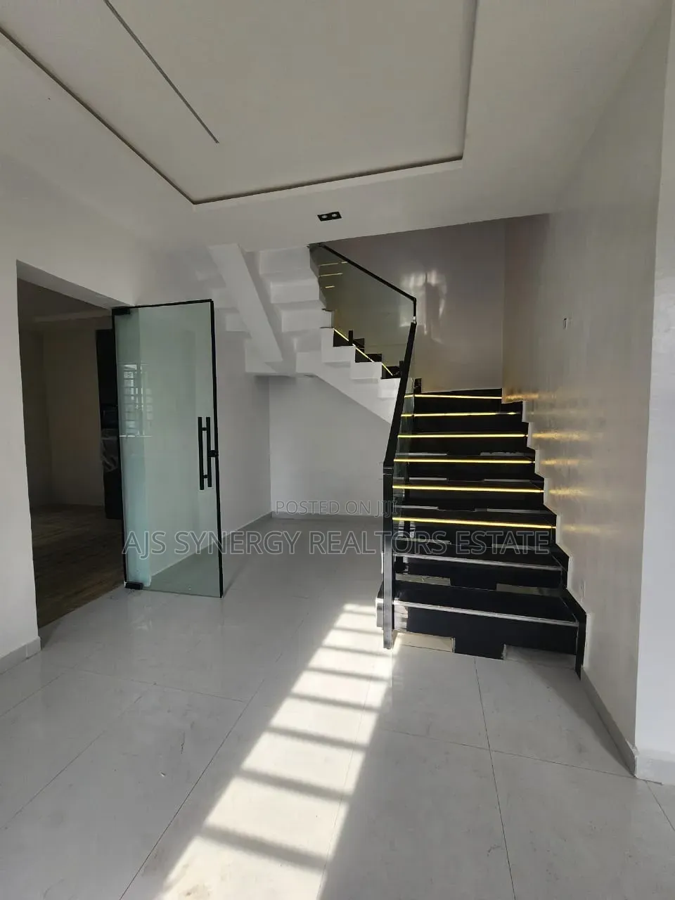 4bdrm Duplex in Abraham Adesanya Estate for sale in Abraham Adesanya Estate