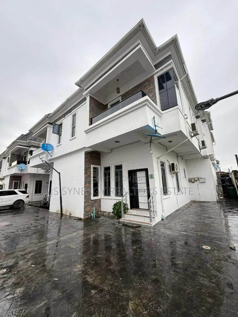 Furnished 4bdrm Duplex in Ikota for rent in Ikota