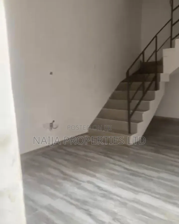 1bdrm Townhouse / Terrace in Ikate for rent in Ikate