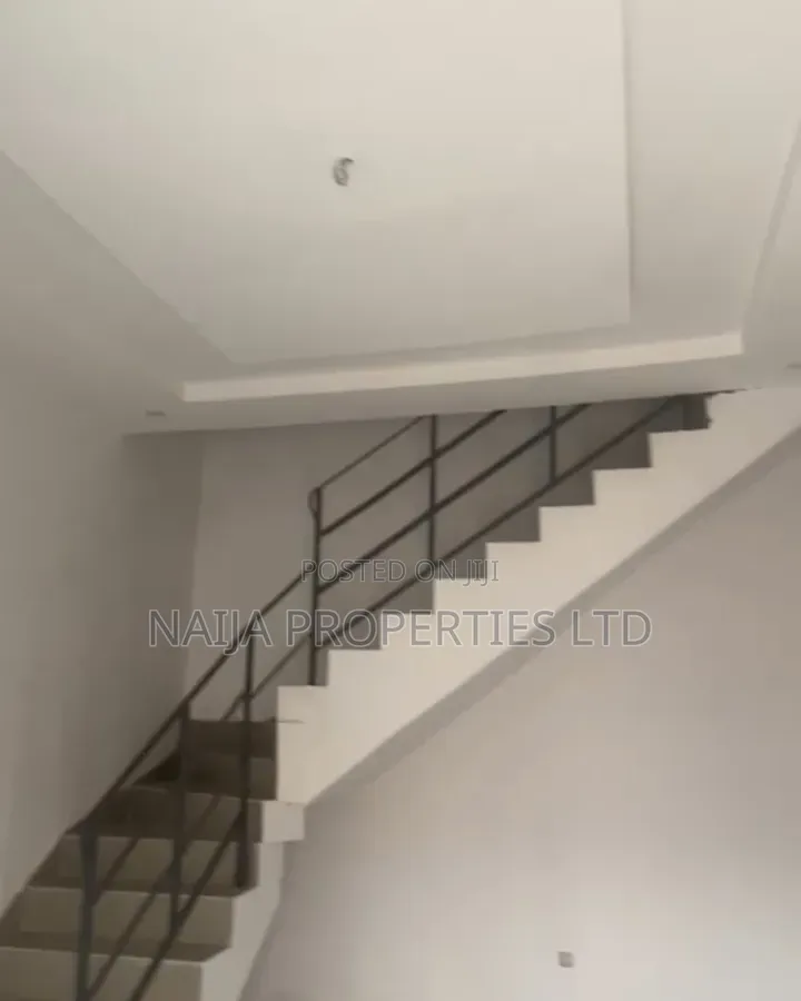 1bdrm Townhouse / Terrace in Ikate for rent in Ikate