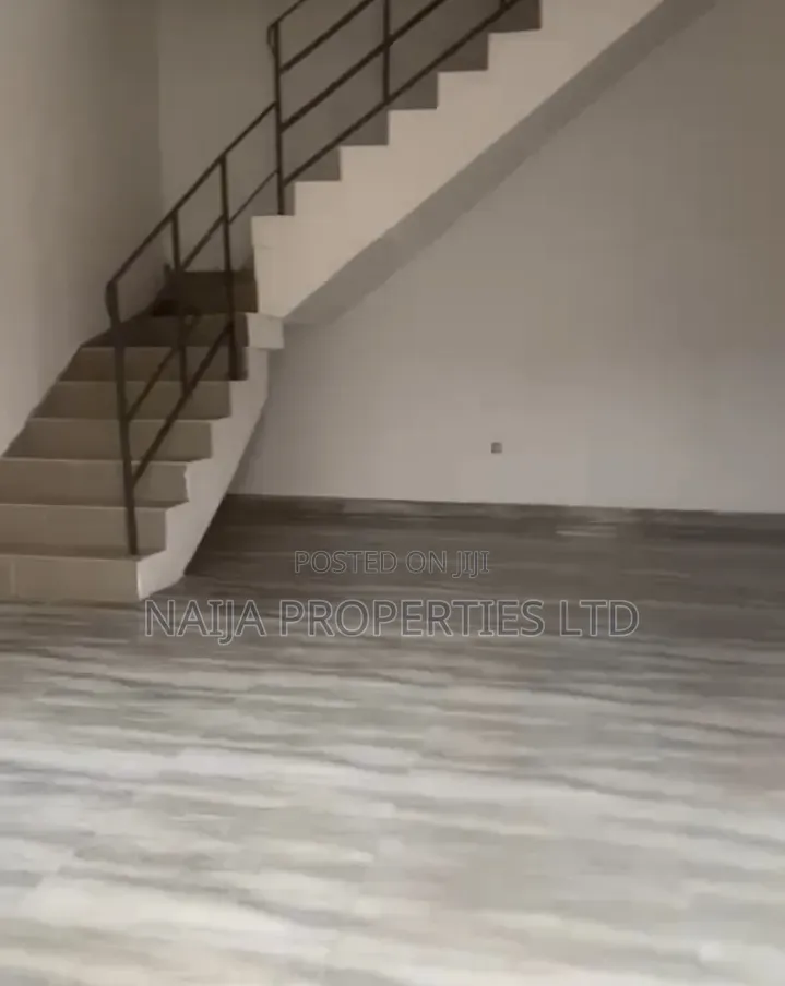 1bdrm Townhouse / Terrace in Ikate for rent in Ikate