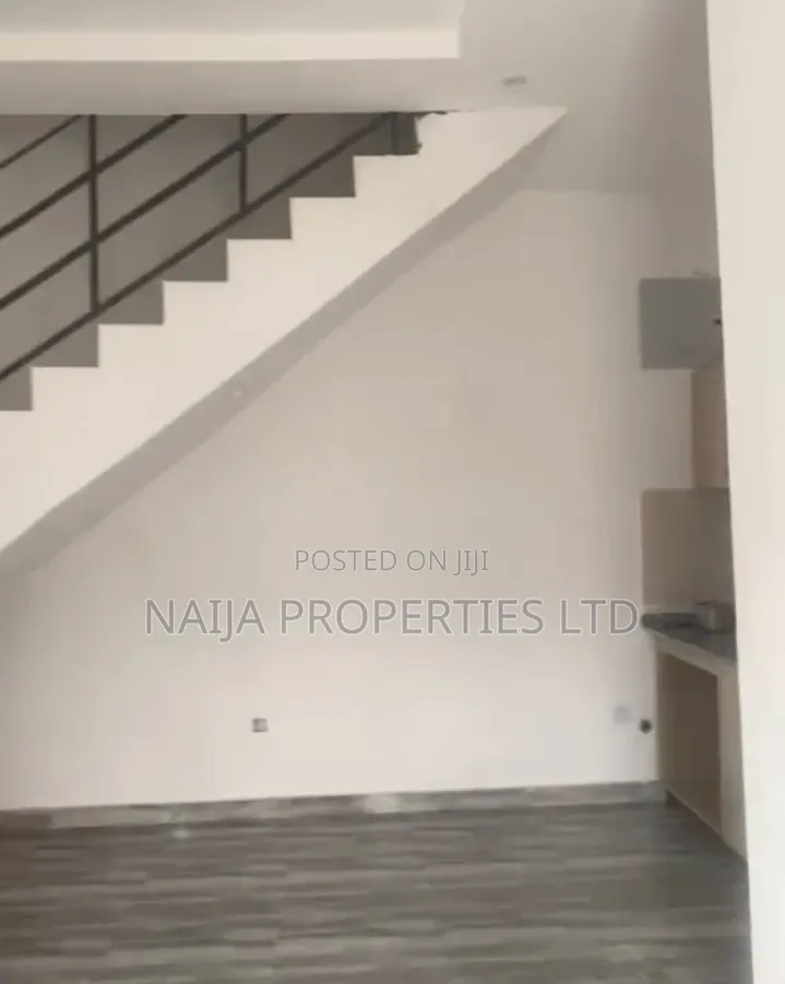 1bdrm Townhouse / Terrace in Ikate for rent in Ikate