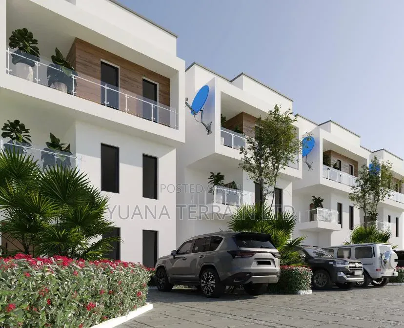 4bdrm Duplex in Mam's Estate, Mbora for Sale in Mbora