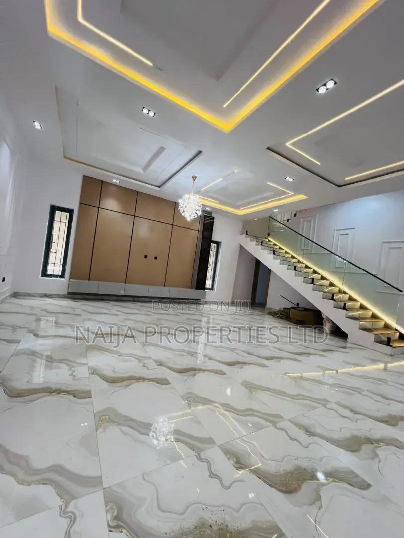 5bdrm Duplex in Sapphire Garden, Awoyaya for sale in Awoyaya
