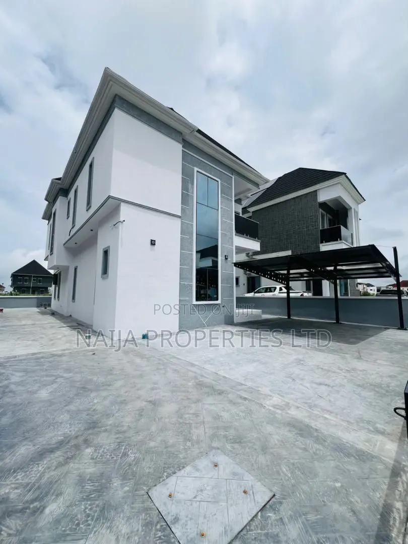 5bdrm Duplex in Sapphire Garden, Awoyaya for sale in Awoyaya