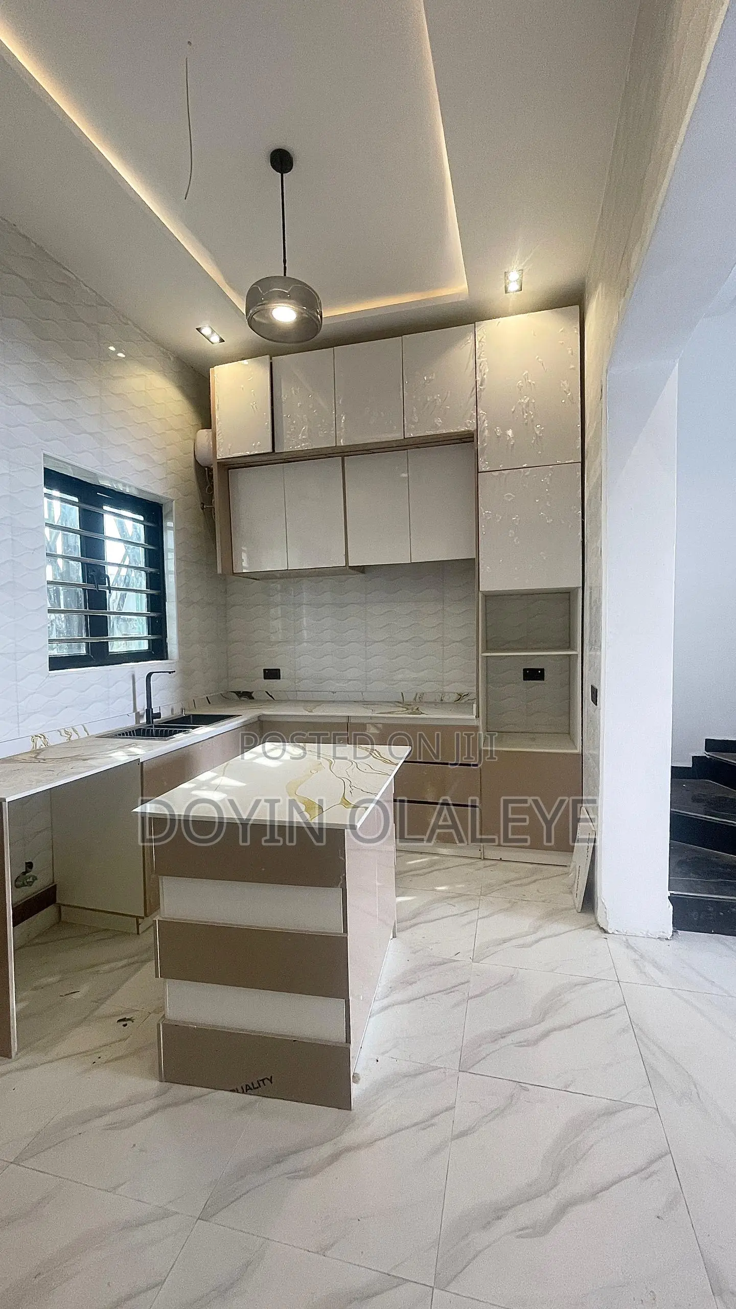 3bdrm Townhouse/Terrace in Ikota for sale in Ikota