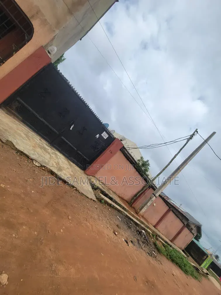 Furnished 2bdrm Block of Flats in Ayobo for sale in Ayobo