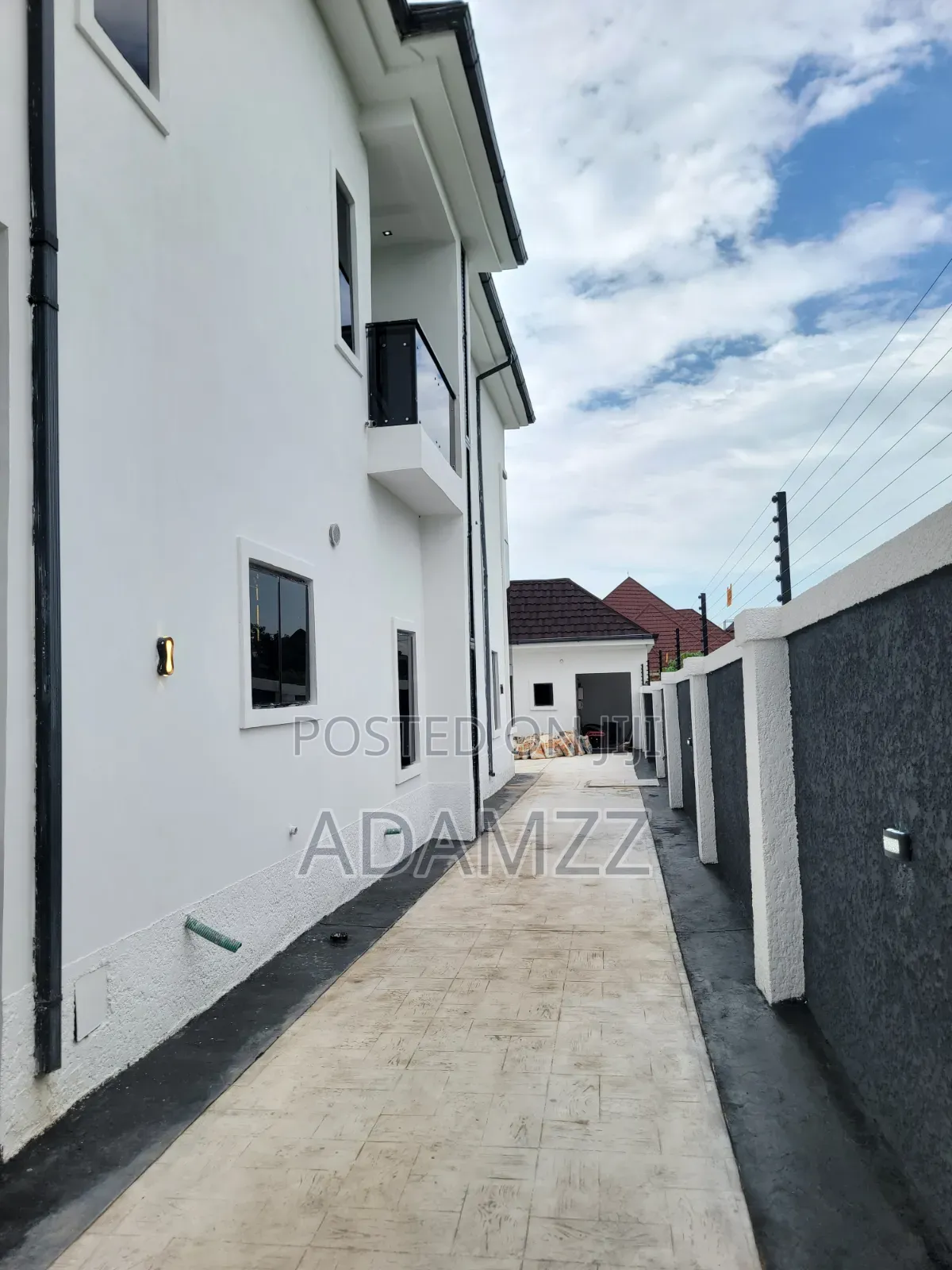 6bdrm Duplex in Gra, Enugu for sale in Enugu