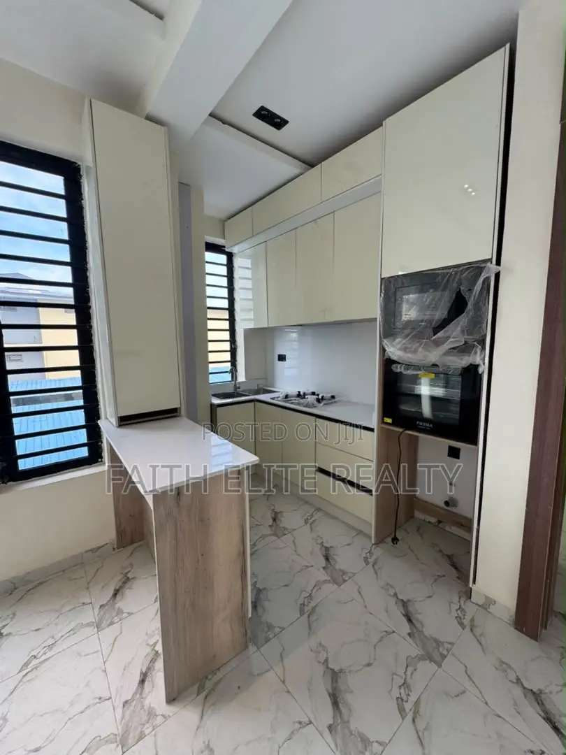 2bdrm Apartment in Lekki Phase 1 for sale in Lekki Phase 1