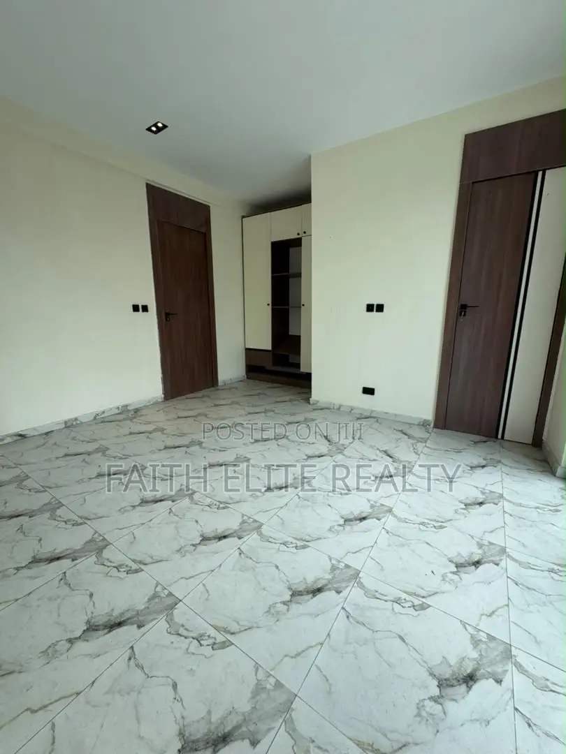 2bdrm Apartment in Lekki Phase 1 for sale in Lekki Phase 1