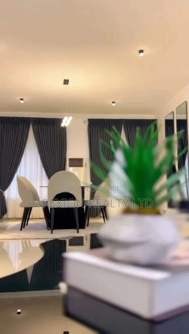 Furnished 3bdrm Apartment in Chevron Drive for rent in Chevron