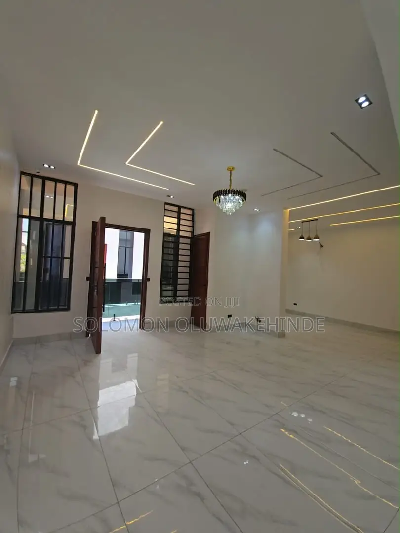 4bdrm Townhouse/Terrace in Chevron for sale in Chevron