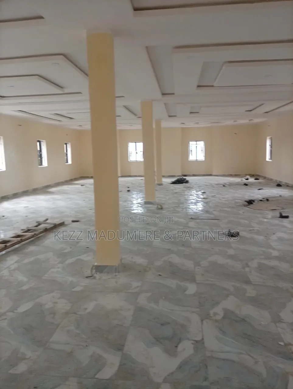 For Sale : Upstairs Sizeable Hall , Sars Road, Ph in Rumuahalu