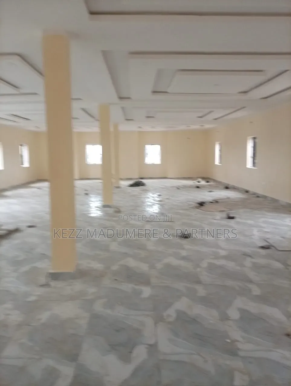 For Sale : Upstairs Sizeable Hall , Sars Road, Ph in Rumuahalu
