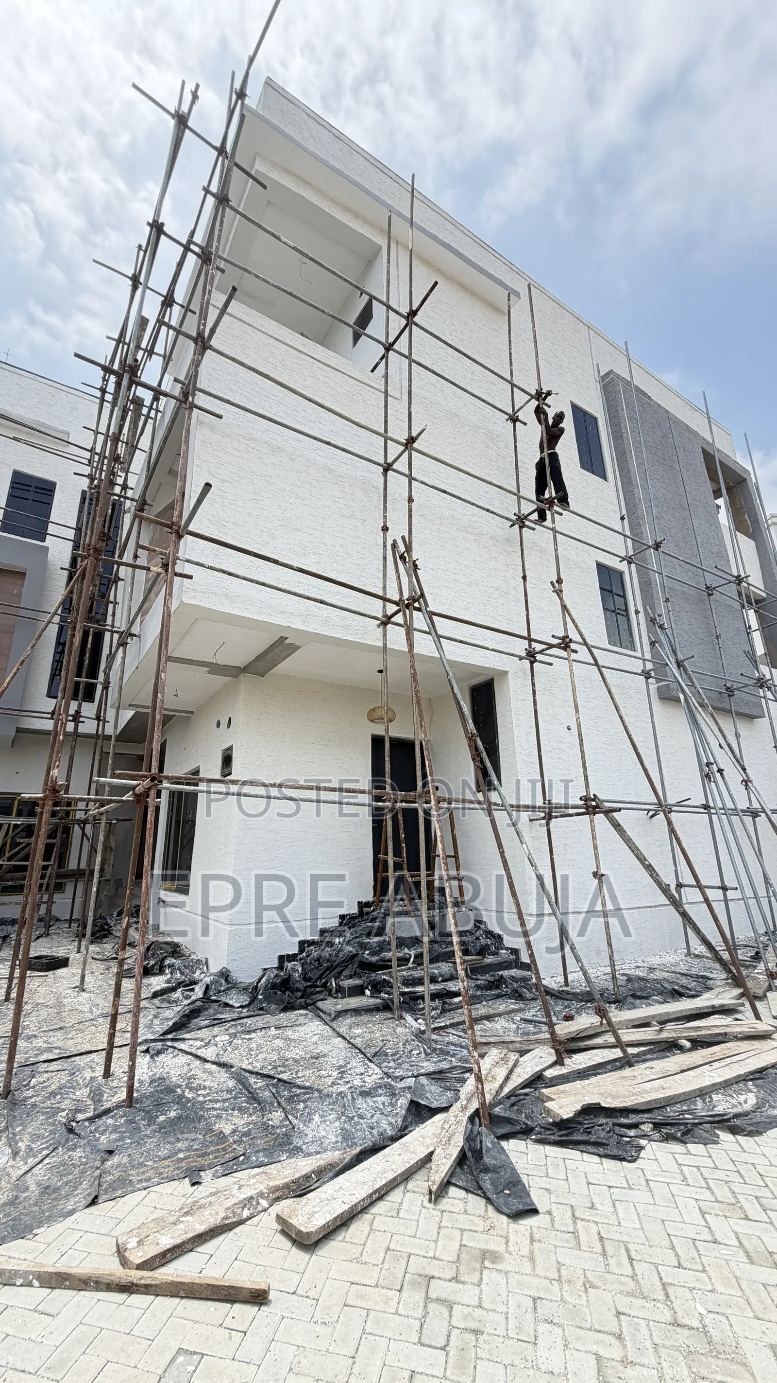 4bdrm Townhouse/Terrace in Guzape District for sale in Guzape District
