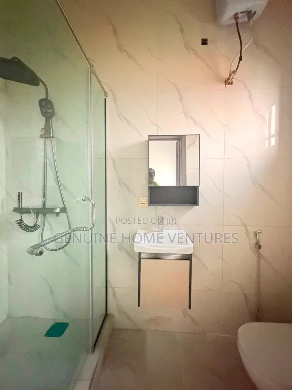 4bdrm Apartment in Ikeja Gra Lagos for sale in Ikeja GRA