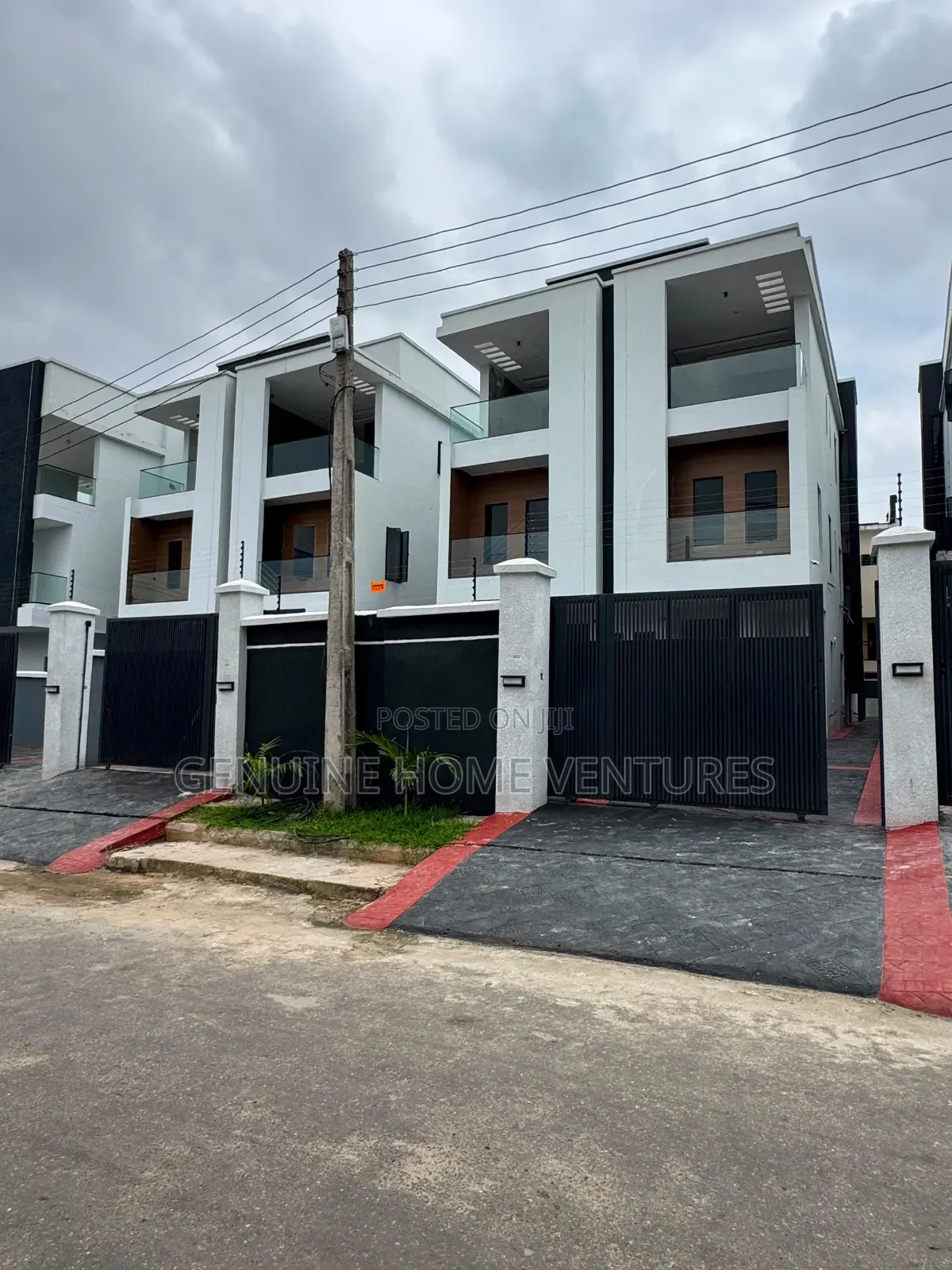 4bdrm Duplex in Ogudu Gra for sale in Ogudu GRA