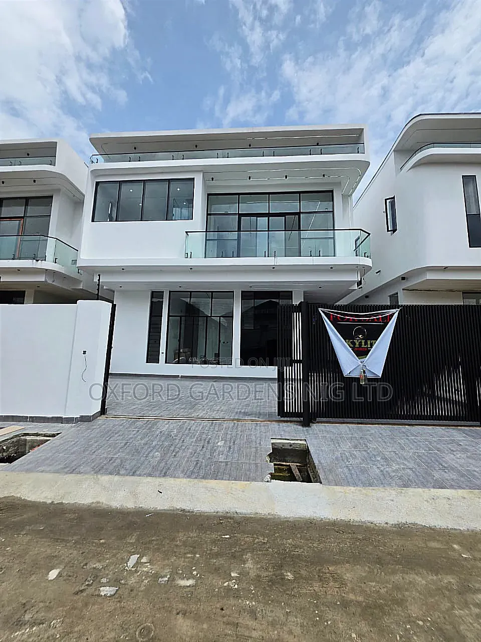 4bdrm Duplex in Royal Pine Estate 3,, Chevron for sale in Chevron