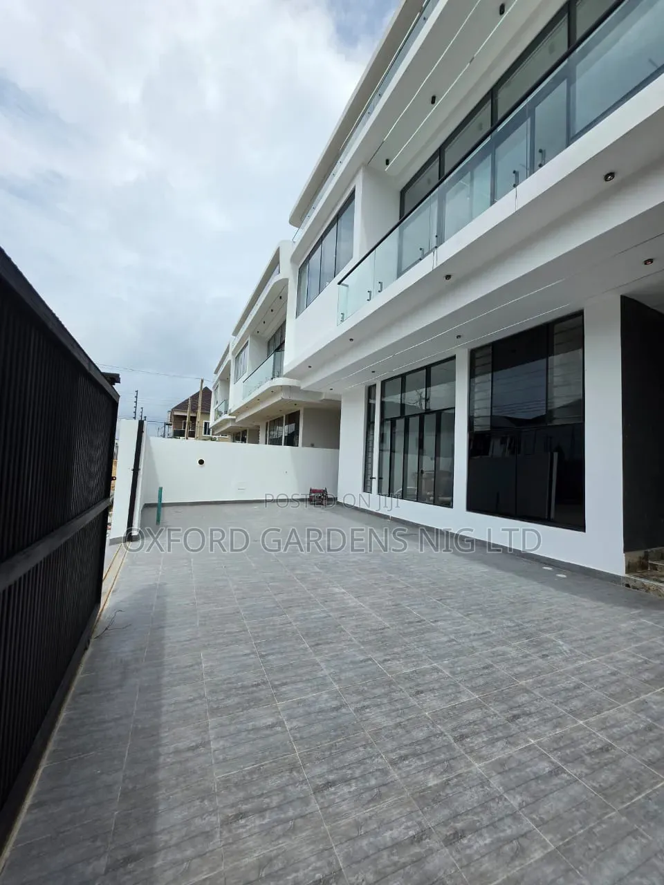 4bdrm Duplex in Royal Pine Estate 3,, Chevron for sale in Chevron