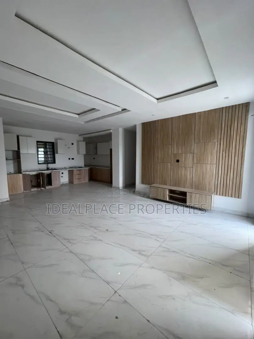 3bdrm Apartment in Ikate for sale in Ikate