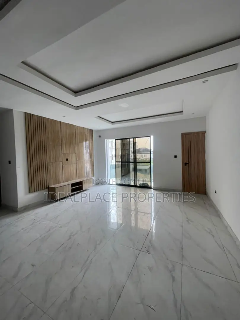 3bdrm Apartment in Ikate for sale in Ikate