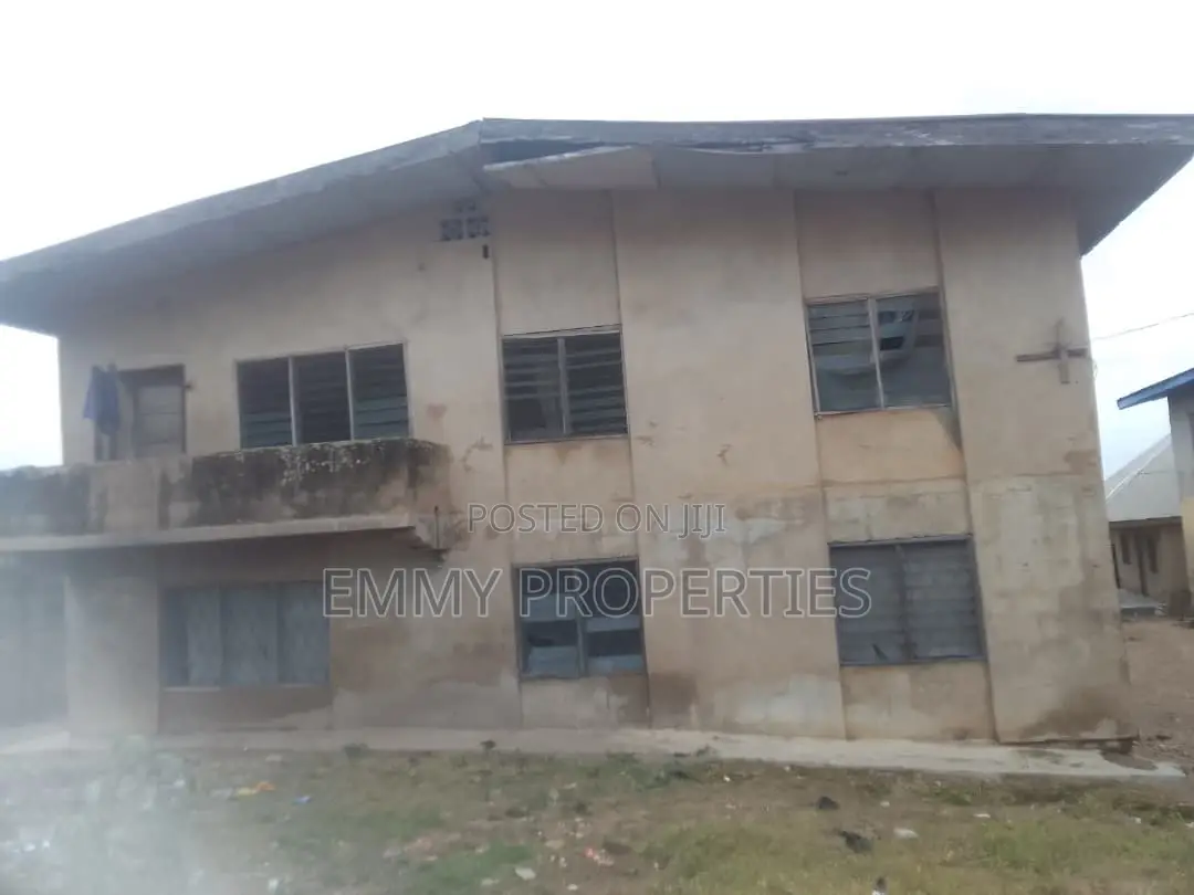 4bdrm Block of Flats in Oluyole for sale in Oluyole